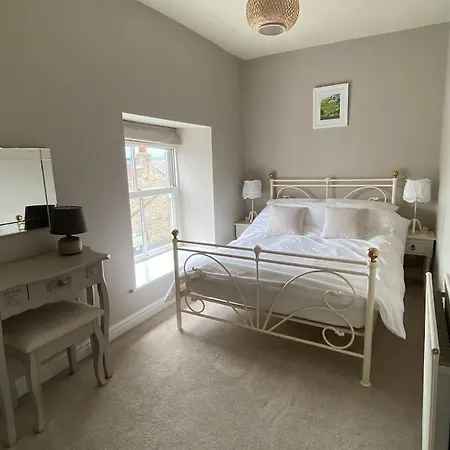 Cosy Well Equipped Family